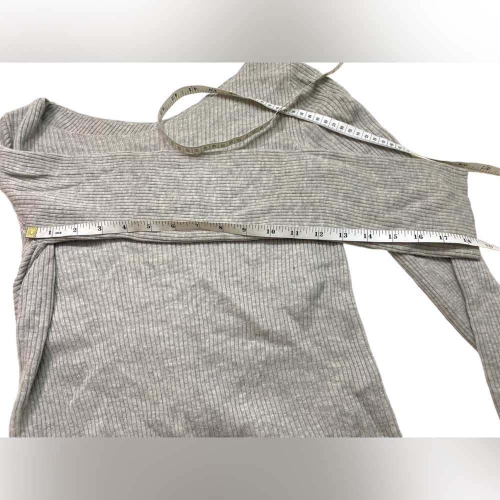 Aritiza Babaton - Kitano Sweater Ribbed Knit Twist Back Minimalist Sweater - Picture 10 of 12